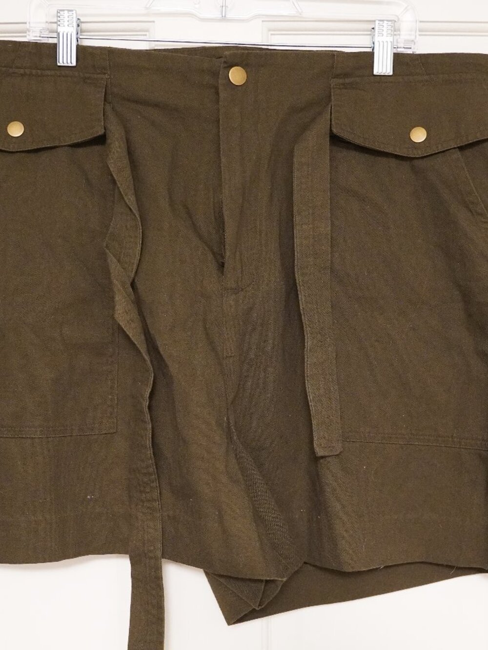 Banana Republic Olive Green Flattering Utility Cargo Shorts Size 20.